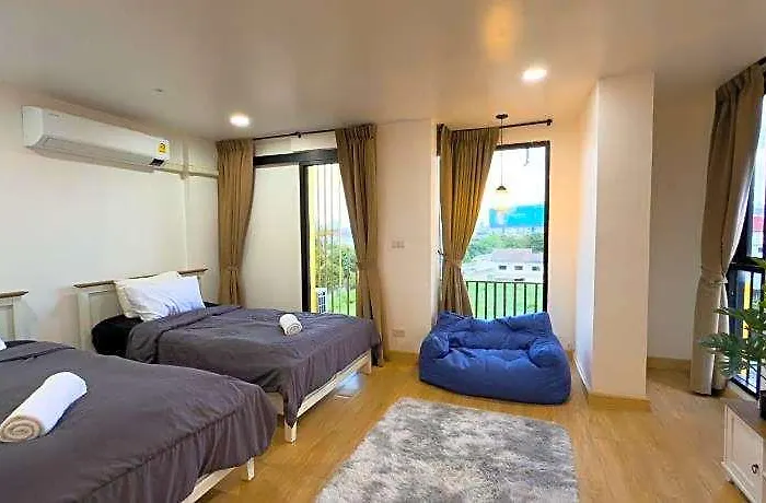 Breezewood Hotel 3*